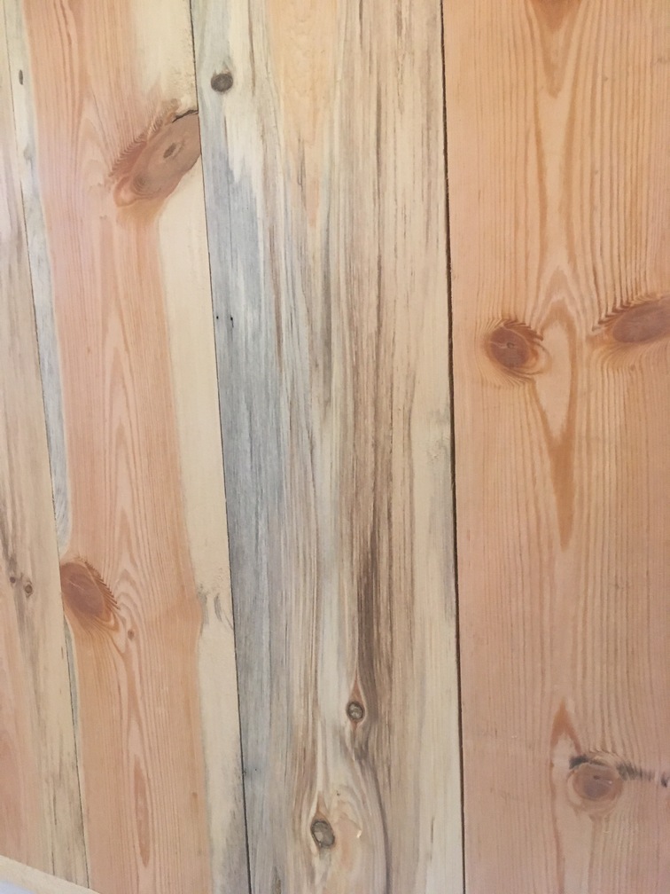 rough cut color pine lumber planks